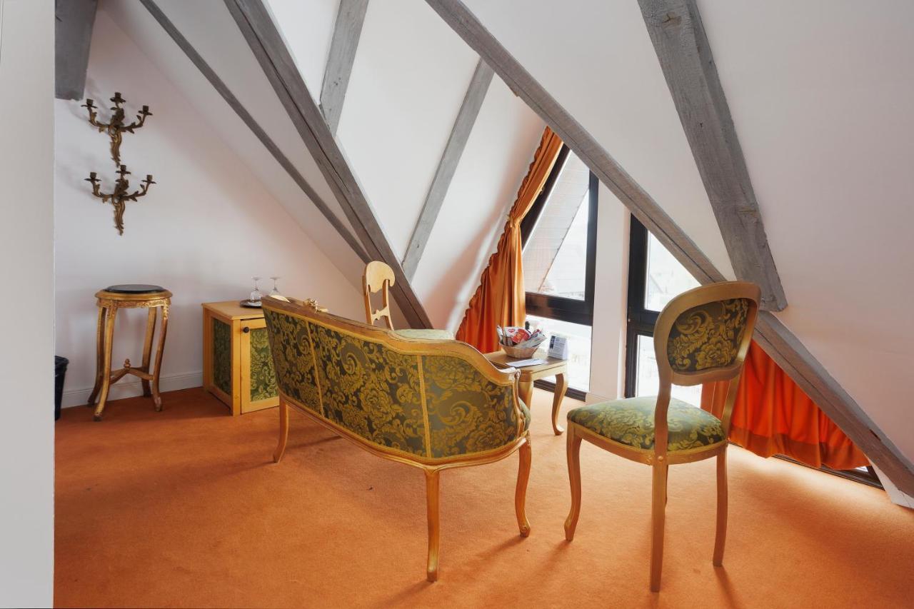 Hotel Conacul Archia Deva Exteriér fotografie