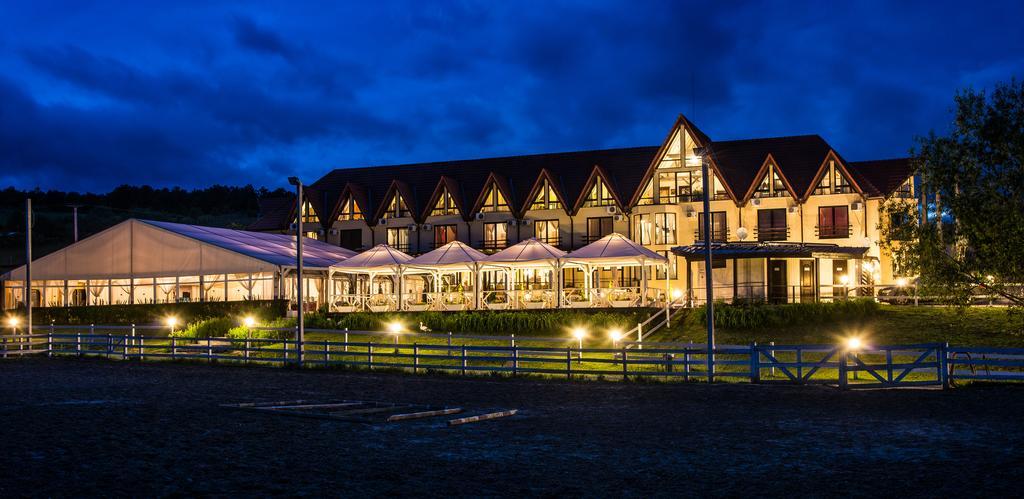 Hotel Conacul Archia Deva Exteriér fotografie